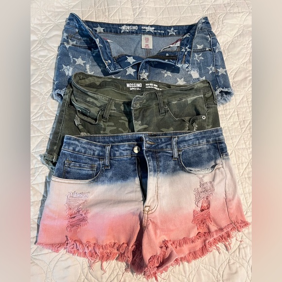 Distressed high rise denim shorts - Picture 1 of 6
